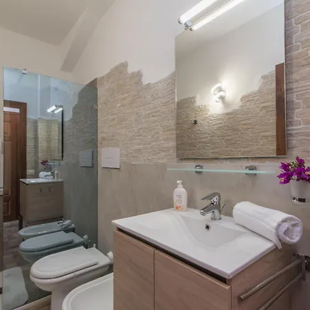 - Aliterno V5 Apartment Olbia